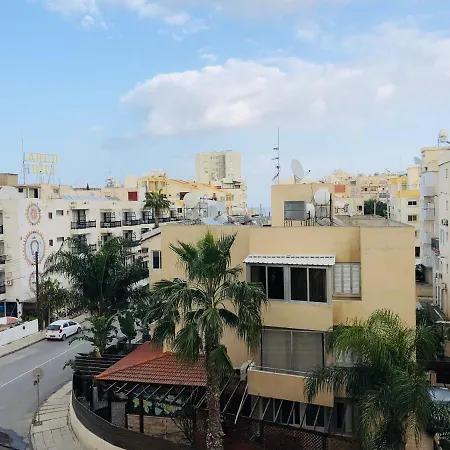 Apartment Mackenzie , 300m To The Sea